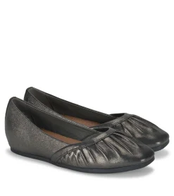 Hot Charlie Flat Flats & Loafers